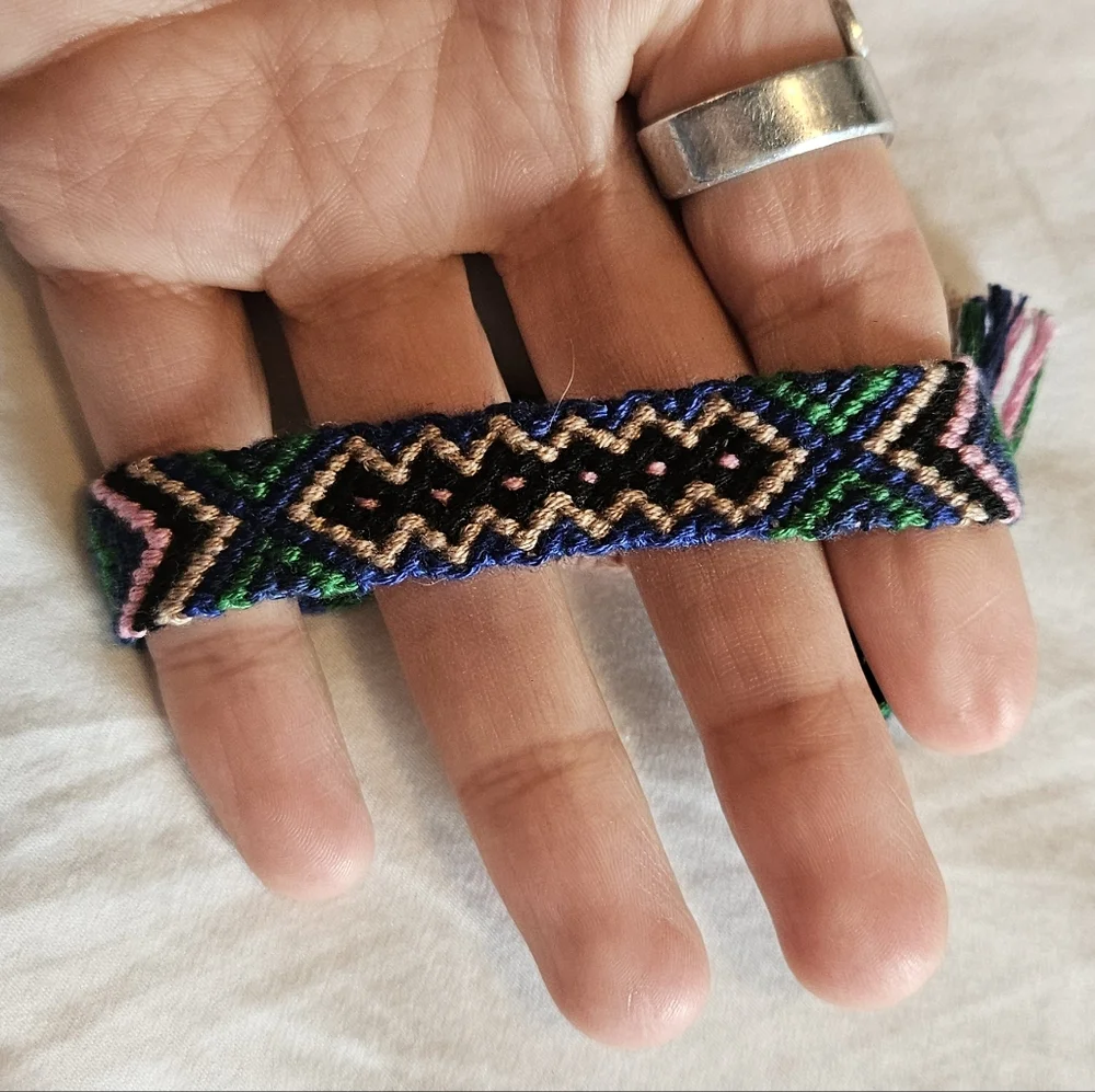 Friendship bracelet (0726)